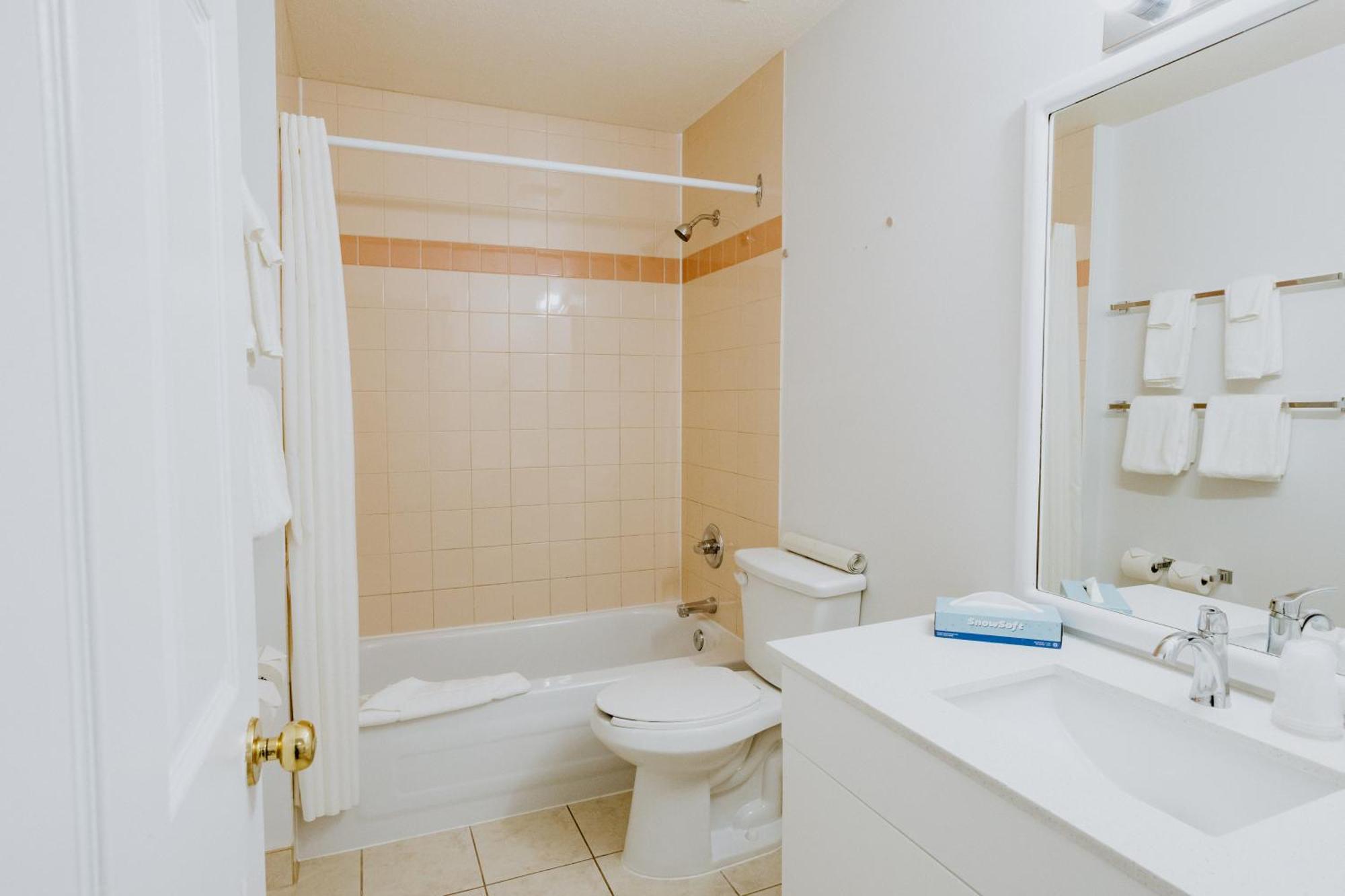 Western Budget Plus Mosaic Suites Penhold Zewnętrze zdjęcie